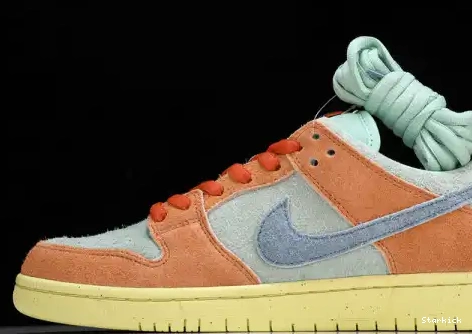 Orange  Emerald Nike Dunk Low  DV5429-800 SB Rise 0630